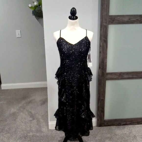 I. State Wildest Dream Black Metallic Tiered Ruffled Midi Dress Size 4 NWT - Picture 3 of 4